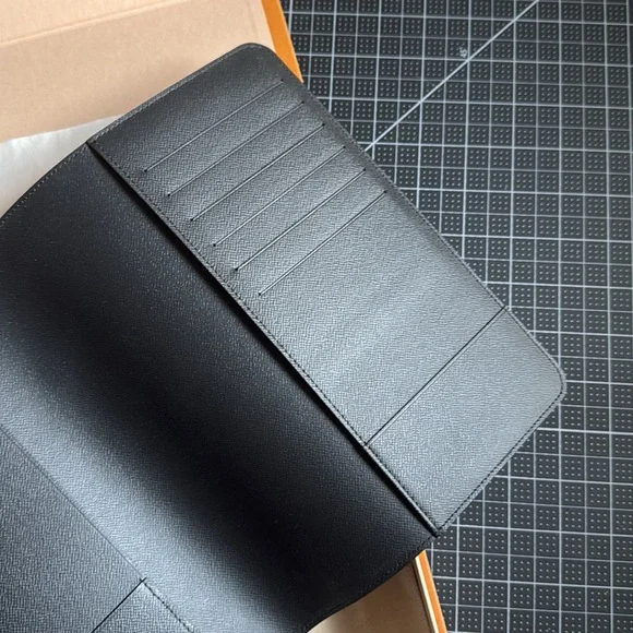 Louis Vuitton Desk Agenda Cover A5 insert size, Damier Black - Picture 13 of 13